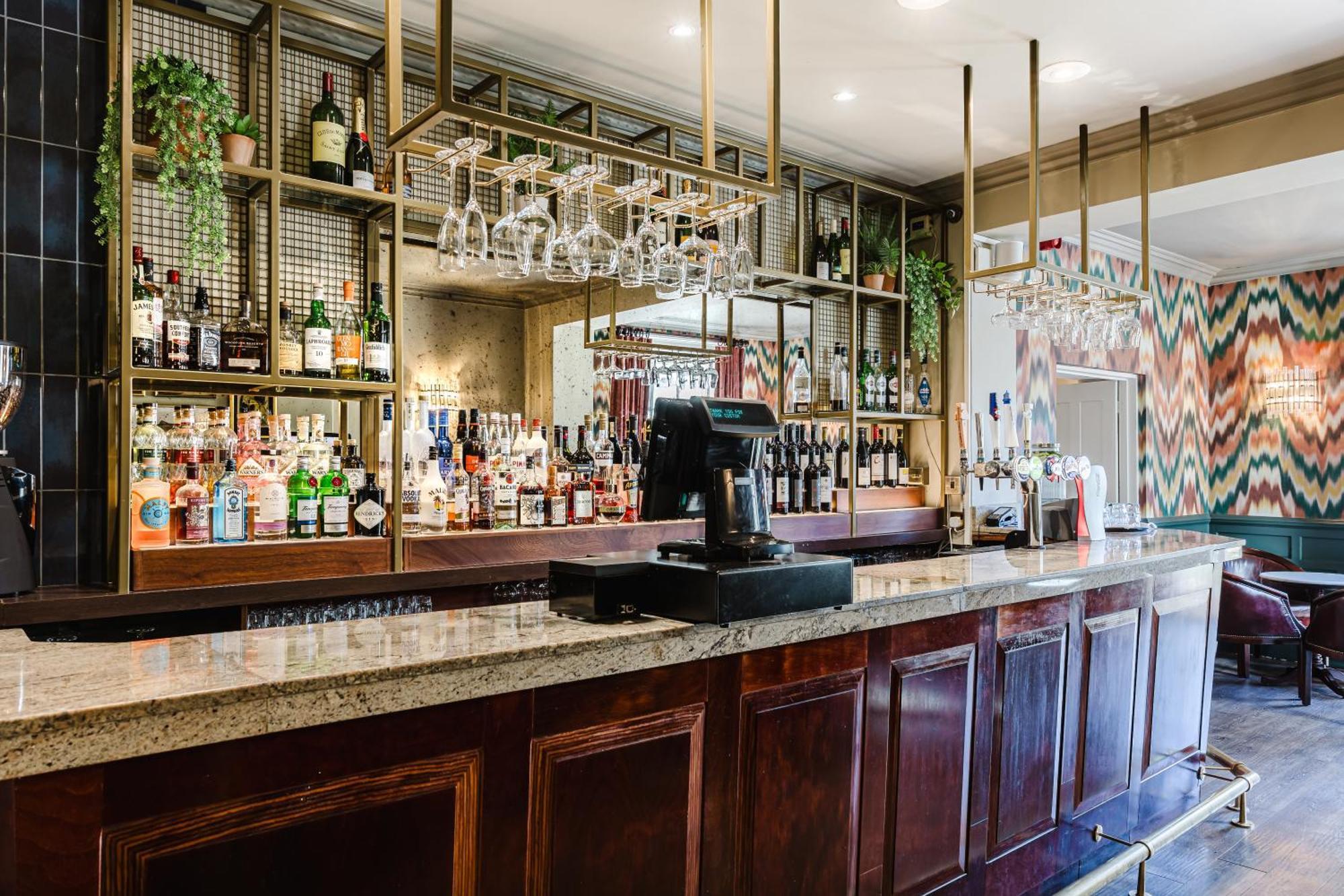 Winchester Royal Hotel Bagian luar foto