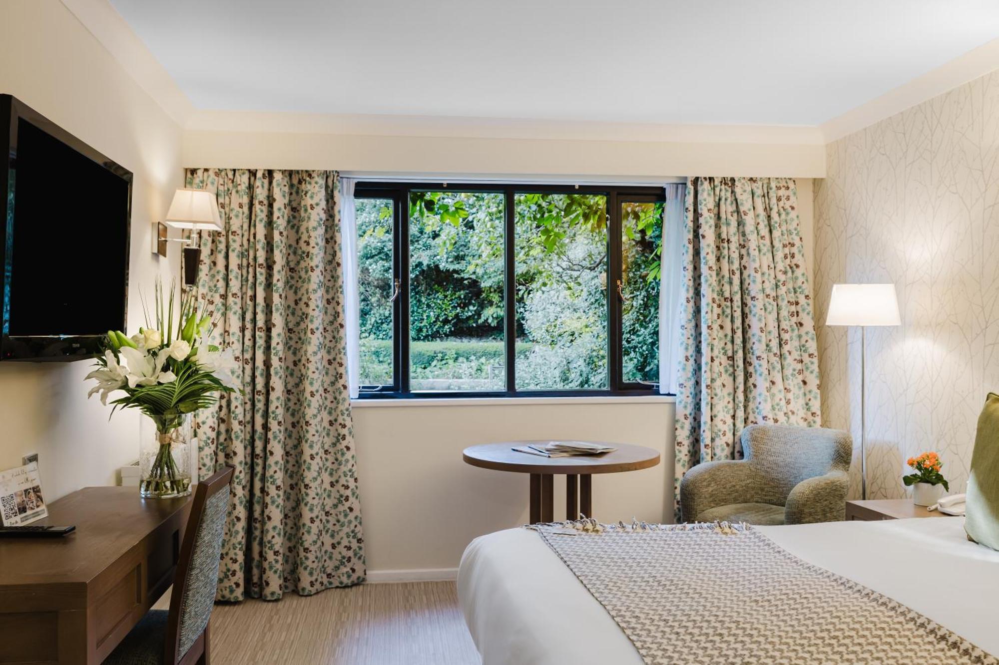 Winchester Royal Hotel Bagian luar foto