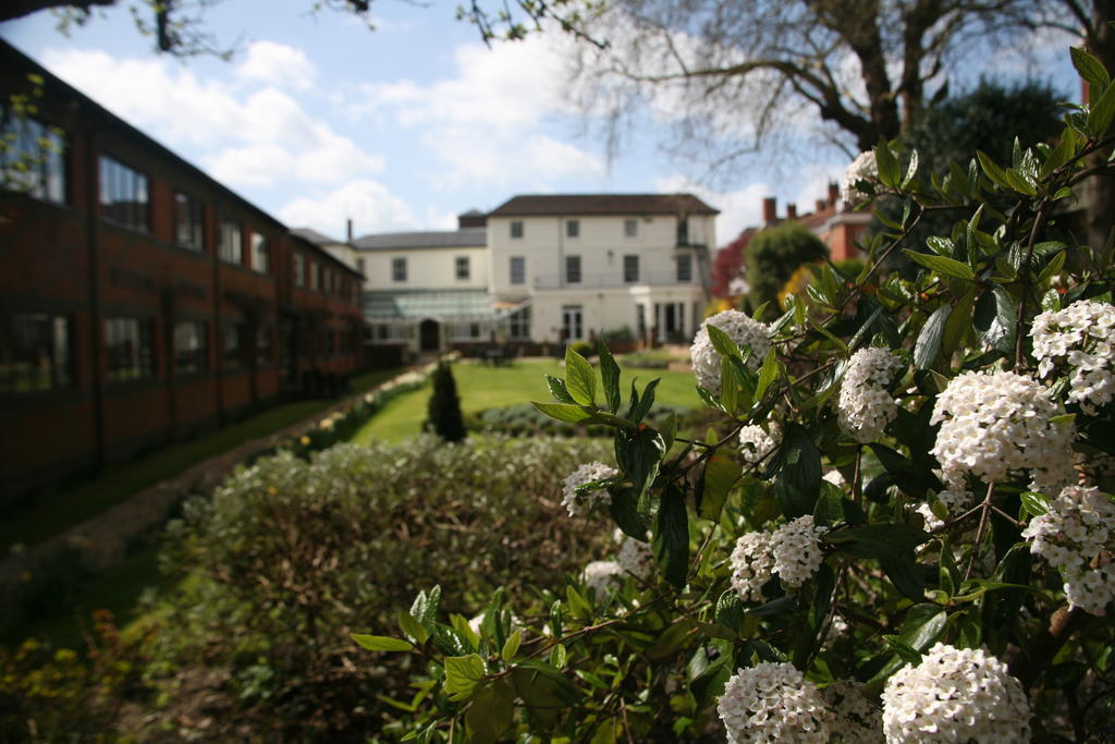 Winchester Royal Hotel Bagian luar foto